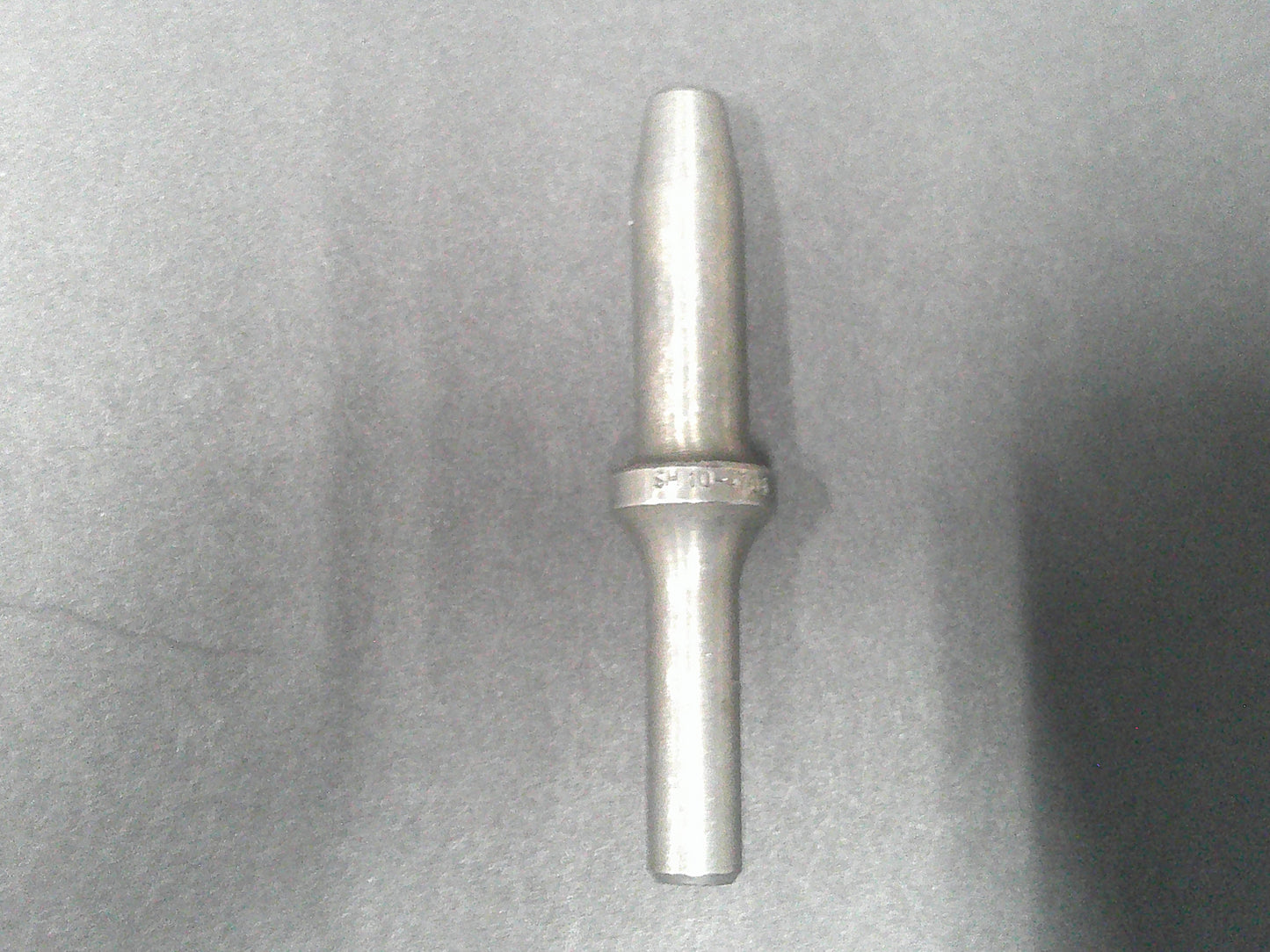 SM10-4704 — Universal