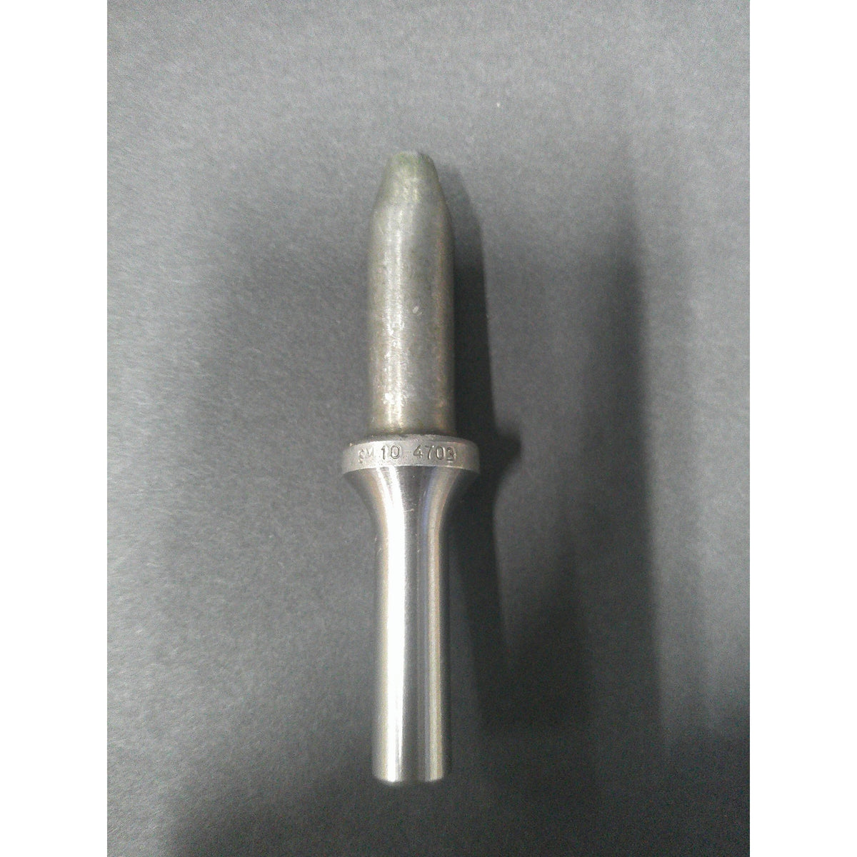 SM10-4703 — Universal
